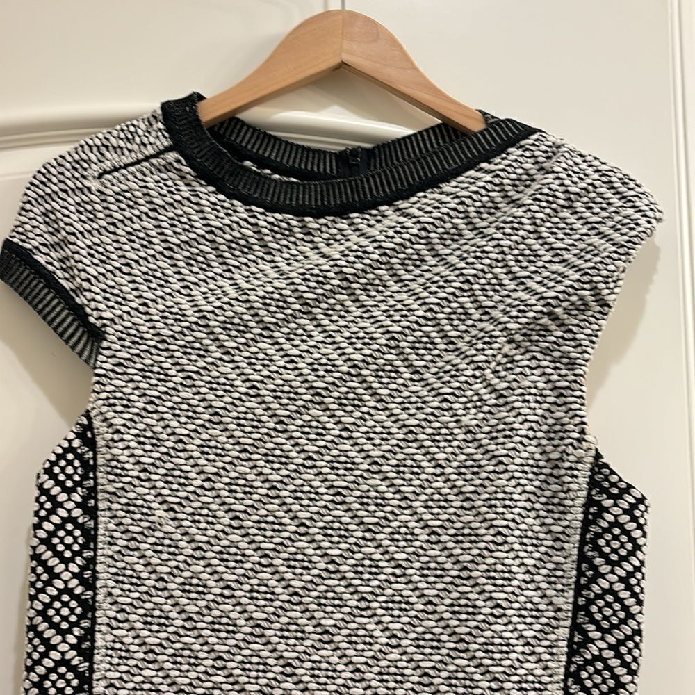 Anthropologie Josette by Bryon Lars Beauty Mark. It's black and white. Size 8 - Picture 4 of 15